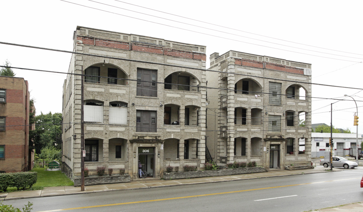 N Negley Apartments in Pittsburgh, PA - Building Photo