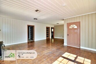 1840 Heller Ln in Redding, CA - Building Photo - Building Photo