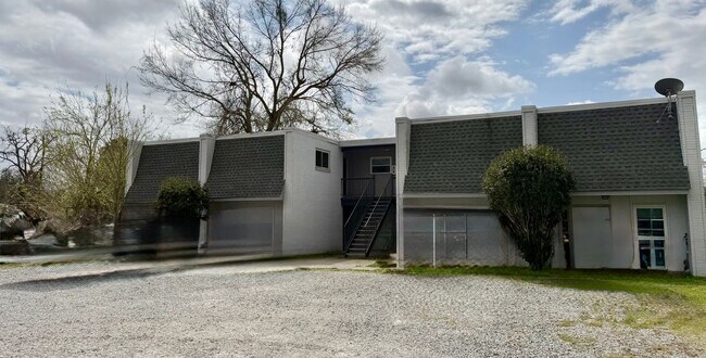 3350 LA-1 in Donaldsonville, LA - Foto de edificio - Building Photo