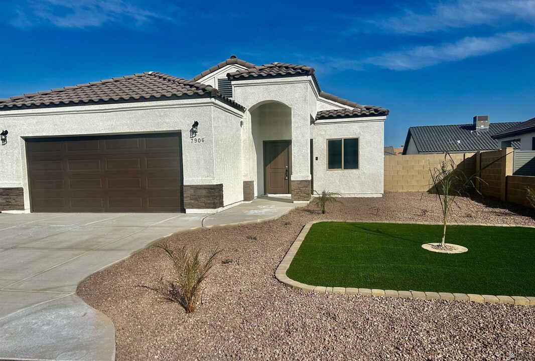 7906 E 34th Ln in Yuma, AZ - Building Photo