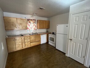 4692 Old Dallas Rd in Elm Mott, TX - Building Photo - Building Photo