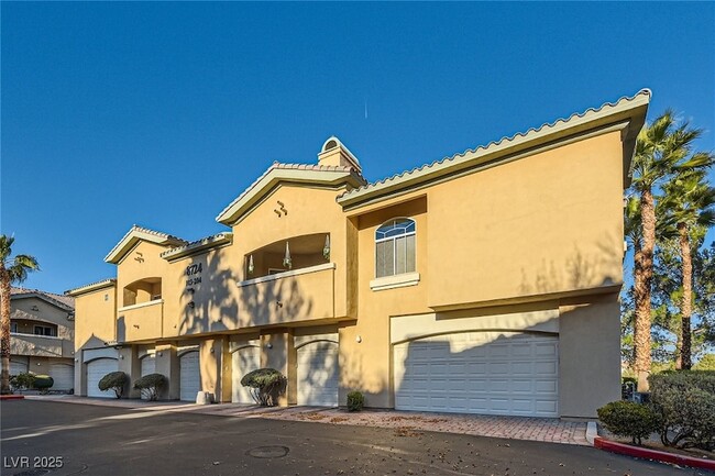 8724 Red Rio Dr in Las Vegas, NV - Building Photo - Building Photo