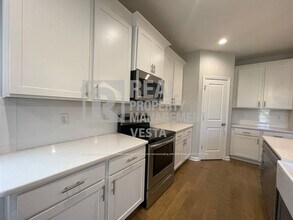 109 Hidesta Ct in Kathleen, GA - Building Photo - Building Photo