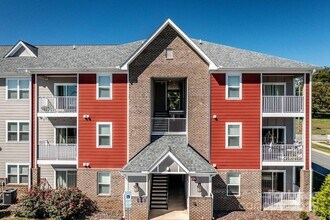 2778 2nd St NE, Unit The Outlook in Hickory, NC - Building Photo - Building Photo