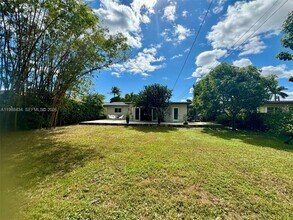 1351 SW 32nd St in Fort Lauderdale, FL - Building Photo - Building Photo