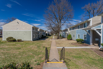 Newman Village Apartments in Richmond, VA - Building Photo - Building Photo