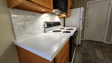 2016 Lee Dr in Denton, TX - Building Photo - Building Photo