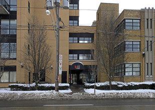 833 King St W in Toronto, ON - Building Photo - Lobby