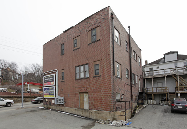 2000-2002 Waverly Ave in Swissvale, PA - Building Photo - Building Photo