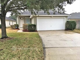 4011 Pebble Brooke Circle South in Orange Park, FL - Building Photo