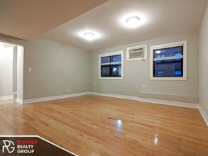 2820 N Mildred Ave, Unit 1 in Chicago, IL - Building Photo - Building Photo