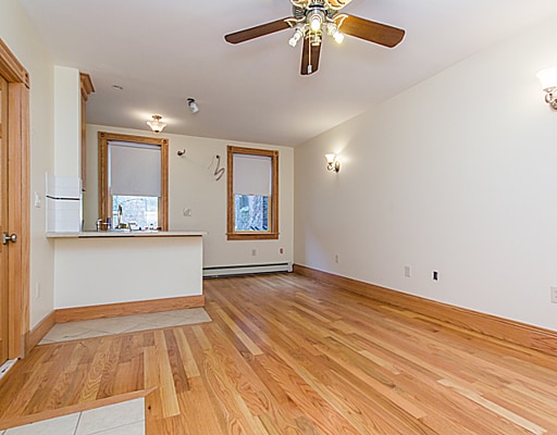 27 Phillips St, Unit 1 in Boston, MA - Foto de edificio - Building Photo