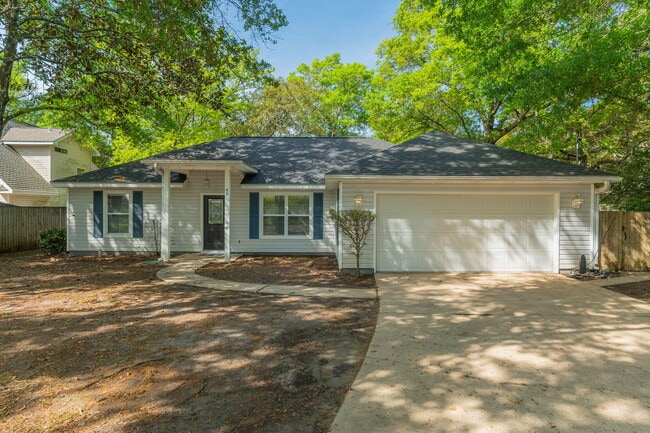 49 Circle Dr
