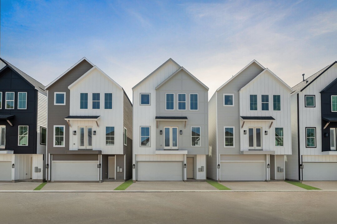 5822 Sunlight Ln in Houston, TX - Building Photo