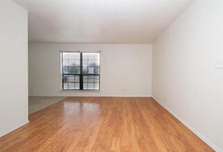 2619 FM 879 in Waxahachie, TX - Building Photo - Building Photo