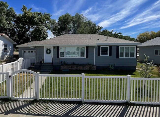 property at 1160 S Bridge St