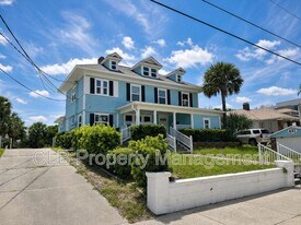431 N Grandview Ave in Daytona Beach, FL - Building Photo