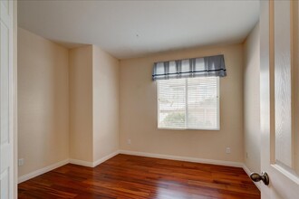 530 Poets Square in Fallbrook, CA - Building Photo - Building Photo