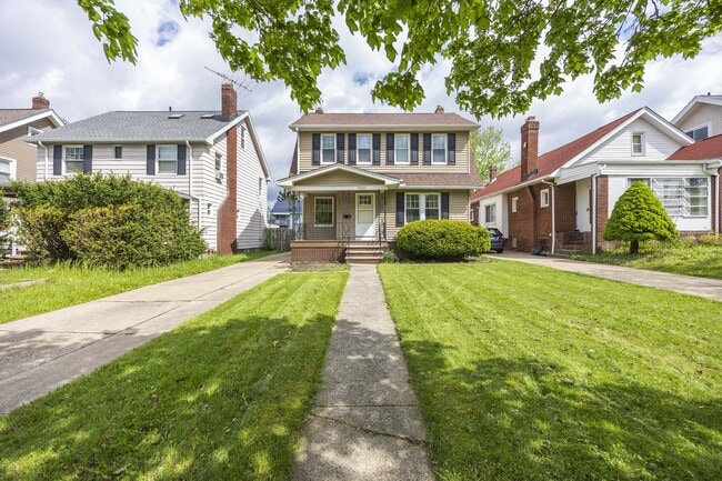 property at 3301 Silsby Rd