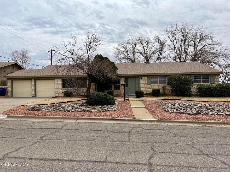 441 Pocano Ln in El Paso, TX - Building Photo