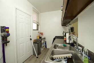 710 W Roscoe St, Unit J03P in Chicago, IL - Building Photo - Building Photo