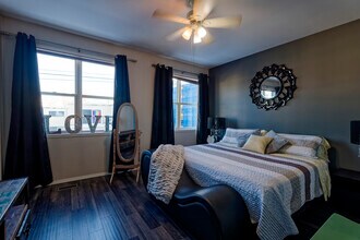 10728 Whyte Av NW in Edmonton, AB - Building Photo - Building Photo