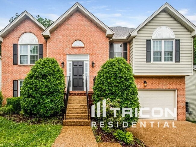 property at 3204 W Yorkshire Ct