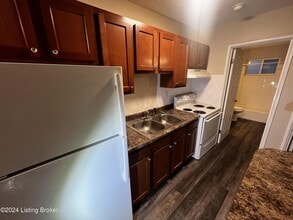 4220 Flintlock Dr in Louisville, KY - Building Photo - Building Photo