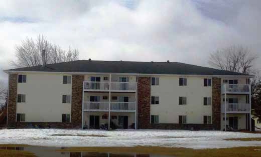 Woodcrest Apartments in Warroad, MN - Building Photo - Building Photo