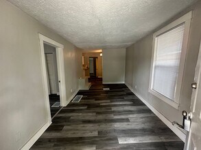 6262 Simpson Ave in Cincinnati, OH - Building Photo - Building Photo