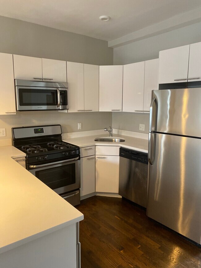 property at 20 John F Kennedy St