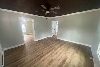 93 Carroll St in Jackson, TN - Building Photo - Building Photo