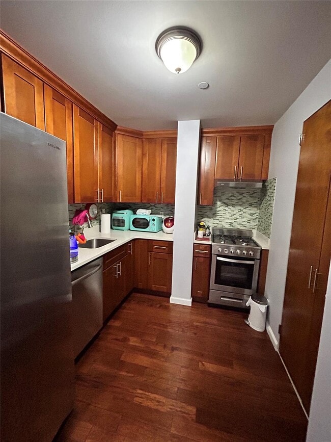 149-06 Northern Blvd in Queens, NY - Building Photo - Building Photo