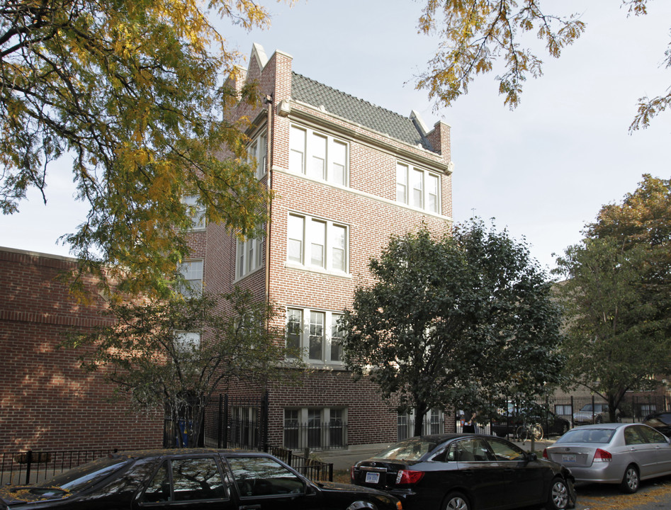 734-36 W Waveland Ave in Chicago, IL - Building Photo