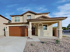 622 W Harbor Dr in Gilbert, AZ - Building Photo