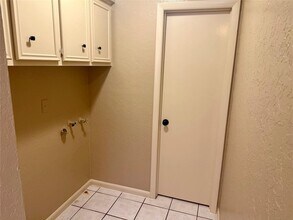 1539 Airline Dr in Katy, TX - Building Photo - Building Photo