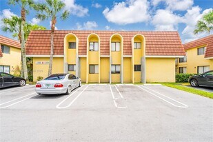 11398 Royal Palm Blvd, Unit 11398 in Coral Springs, FL - Building Photo