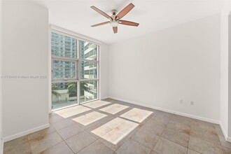 3301 NE 1st Ave, Unit H1010 in Miami, FL - Building Photo - Building Photo