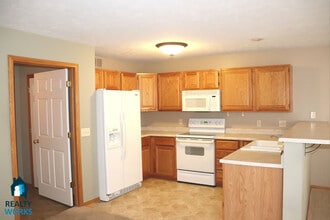 8114 Oshel Ave in Lincoln, NE - Building Photo - Building Photo