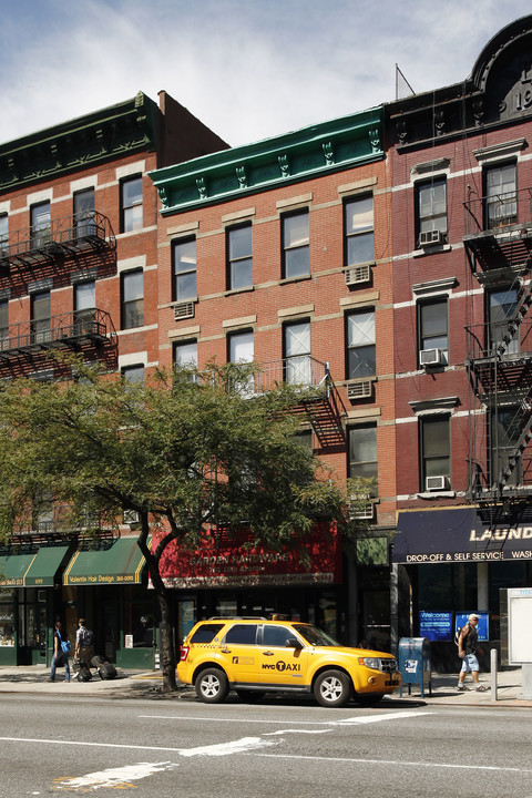 701 Tenth Ave in New York, NY - Building Photo