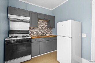 750 Bleecker St in Utica, NY - Building Photo - Building Photo