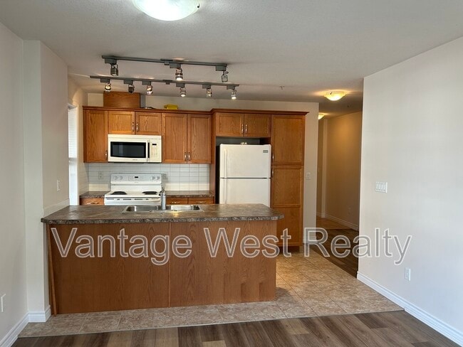 property at 598-598 Sutherland Ave