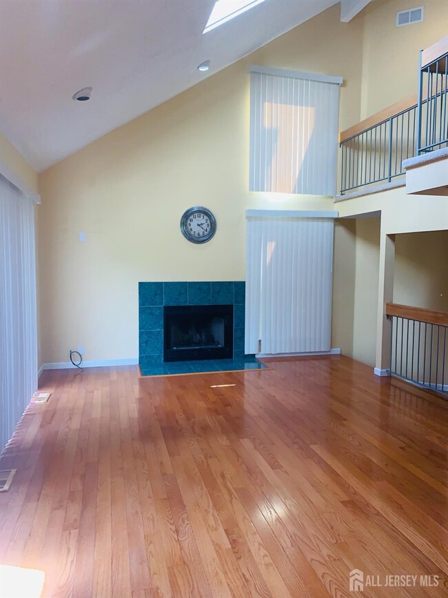12 Catawba Ct in Monmouth Junction, NJ - Building Photo - Building Photo