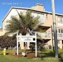 255 Capri Cir N in St Pete Beach, FL - Building Photo