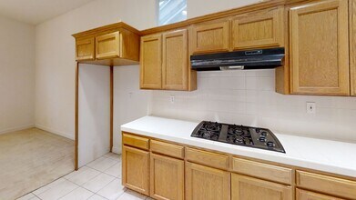 1823 N Holly Ave in Clovis, CA - Building Photo - Building Photo