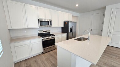 24700 E 42nd Ave in Aurora, CO - Building Photo - Building Photo