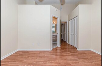 11347 Regal Square Dr in Tampa, FL - Building Photo - Building Photo
