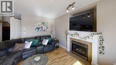 9301 Lakeland Dr in Grande Prairie, AB - Building Photo - Building Photo