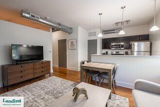 1820 E Broad St-Unit -251.1407032 in Richmond, VA - Building Photo - Building Photo