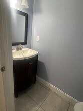 2551 NW 26th St in Miami, FL - Building Photo - Building Photo